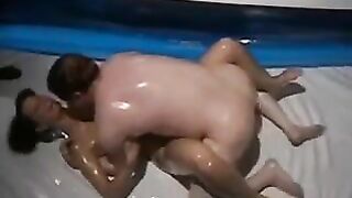 oil wrestling