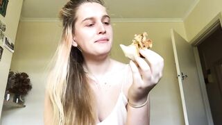 hot beauty eats vegemite scroll
