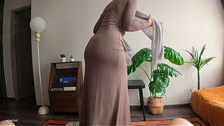 Step Mama with big round ass accidentally caught my morning boner