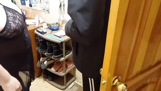 A friend's wife jerks off my schlong