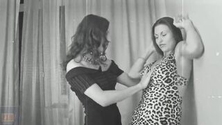 Brunette Lesbians Zaylan and Regan Finger and Sex-toy Masturbation