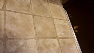 Flooding with void urine