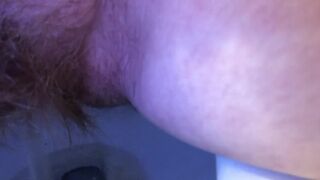 Hawt MILF Morning Pee on the shitter