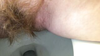 Hawt MILF Morning Pee on the shitter