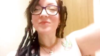 goth Nakey Pee