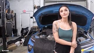 Lexa Jo's Roadside Additional Service: Mechanic Fixes Her Car with Sex