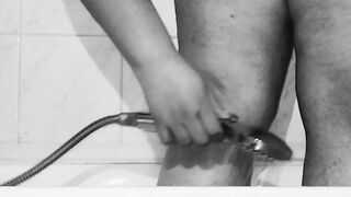 I spy on my step sister as this hottie pees in the shower