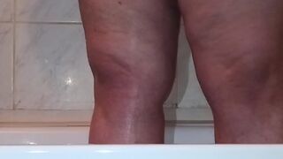 BBW MILF mamma peeing in the shower in slow motion