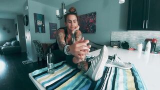MILF Pours Oil on her Feet & Teases you with her Flawless Pink Soles! HD PREVIEW
