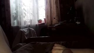 Артем сам себе дрочит ногами self suck autofellatio self footjob