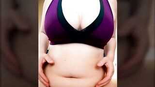 My full fluphy stomach and 36D boobs getting bounced around in SLOWMO