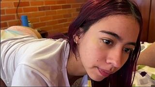 I'm addicted to her twat