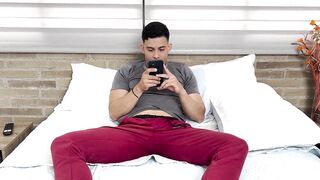 I Catch My Stepbrother Masturbating, so I Make a decision to Help Him...