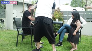 Midget Threesome With Neighbor : SUGARBABESTV