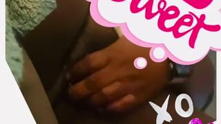 Pussy play and squirt