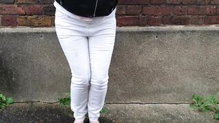 ⭐ I just soaked my pants while saying greetings to my kitty!