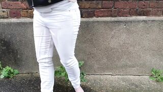 ⭐ I just soaked my pants while saying greetings to my kitty!