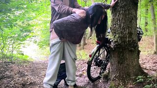 Dumb Brunette Broke Her Bike in the Woods & Pay with Her Snatch for the Repair! Doggy style Bang
