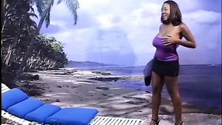 Sweet black sweetheart gets exposed by the ocean