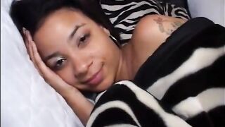 Wild nymphomaniac with great booty deepthroats whilst screwing
