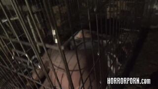 The angel in the cage (Horror Porn)