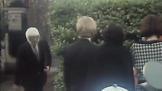 Admirable chic, admirable style, but... sluts!! (1983)
