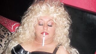 SMOKIN' WHORE MOVIE SCENES 007