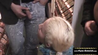 Slut lets herself be screwed in the porn cinema