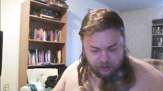 The Hew Allens Show S01E002 Making a Necklace