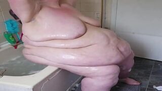 SSBBW Unable to Baths Part 2 in the Bathroom