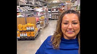 Pet Smart Employee Fucks Fresh Hire On Her 30 Minute Break