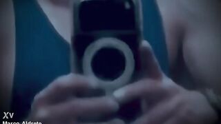 Los amigos de este heterosexual han descubierto que es prostituto gay... todo un problema para su supuesta masculinidad