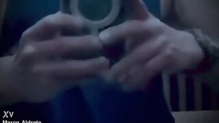Los amigos de este heterosexual han descubierto que es prostituto gay... todo un problema para su supuesta masculinidad