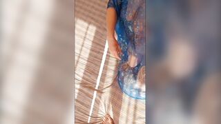 Selena's livecam posing and sex games in bed