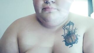 Fat cutie eatting with sounds
