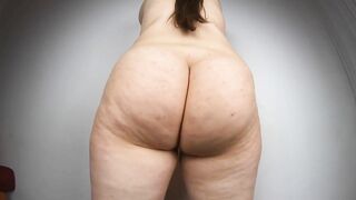 Big plump ass shaken in slow motion