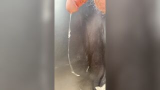 Bulbourethral fluid draining from my flaccid shlong