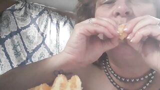 Juicy cunt eating