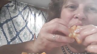 Juicy cunt eating