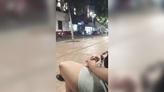 Unemployed Colombian woman is convinced to suck knob in exchange for payment