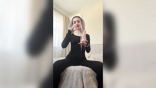 Thinking of you cuming on my face ?
