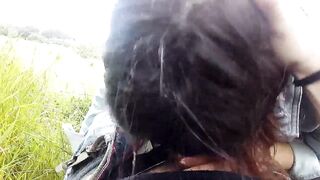 Public oral-job in nature / boquete na natureza