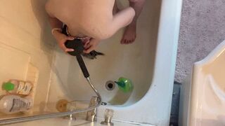 CLEAN HAIR IN ADVANCE OF SHOWER
