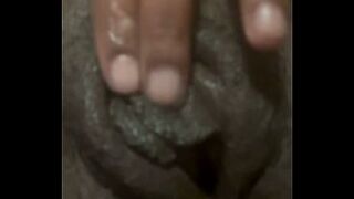 Galaxydoll Twerking and showing her corpulent vagina