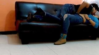 We got deli on the sofa -video