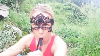 When you really want sex in nature - Angel Fowler masturbating with tripod