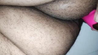 Chunky pussy play
