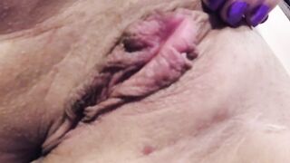 Morning time rubbing and multiple queefs up close on command
