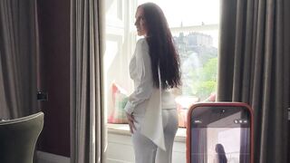 Stranger Tourist Follows Dude Home For Better Images - Deepthroat & cum In her Mouth