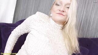 Squirting MILF Needs a Monster Anal Sex-toy